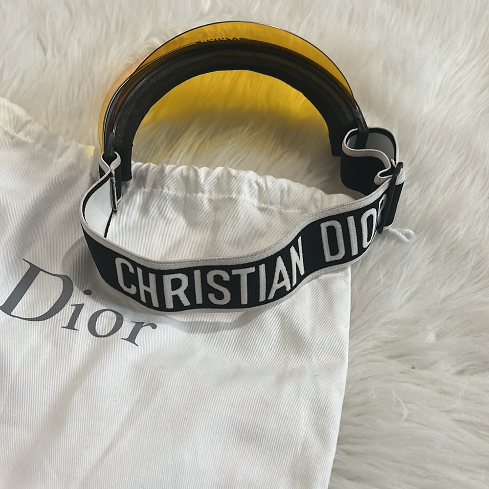 Dior Club1 Sun Visor Yellow. - Picture 3 of 5